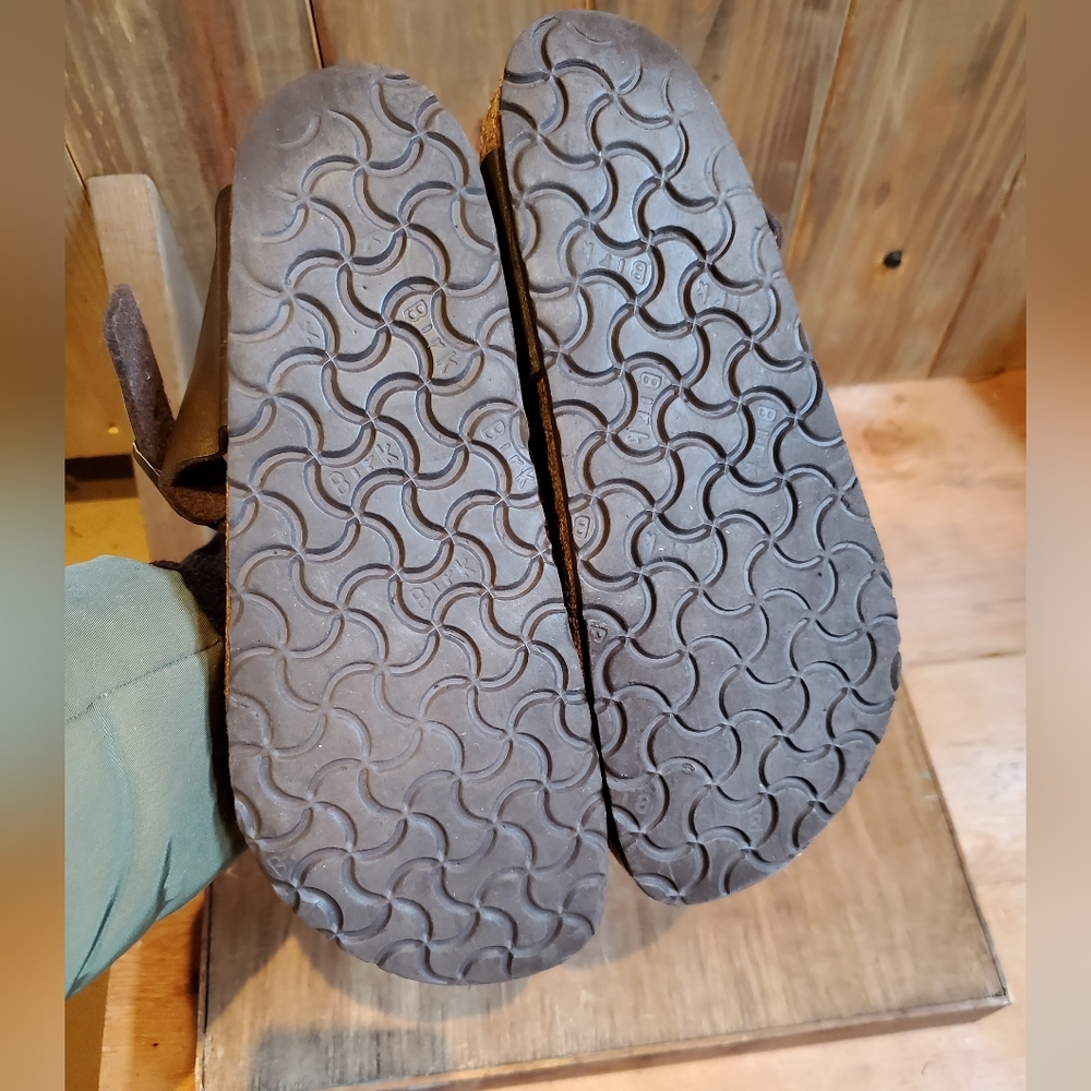 Birkenstock Gizeh Sandals - Picture 8 of 16